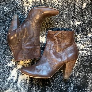 Frye Regina Boots 💕